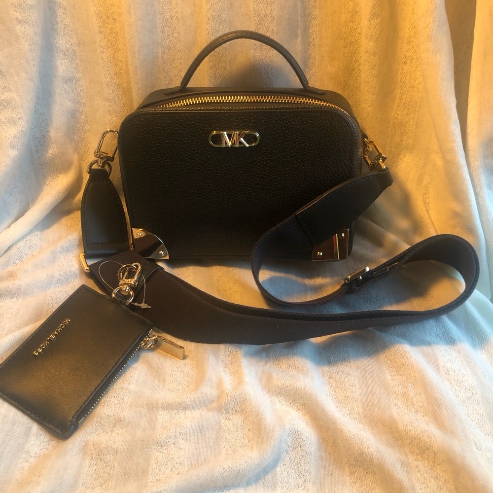 MICHAEL KORS Estelle Black Small Trunk Crossbody
